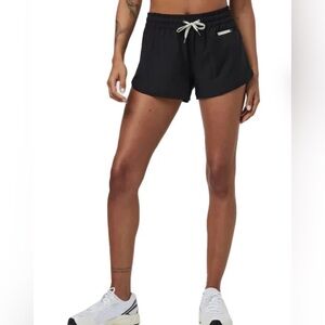 Vuori Women's Black Clementine Shorts 2.0 Large